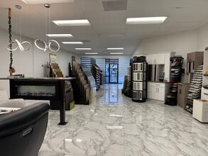 8567 S 212th St, Kent, WA for lease Interior Photo- Image 2 of 4