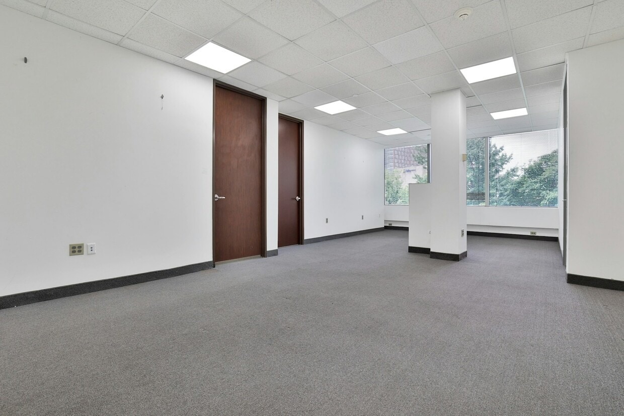 3 Barker Ave, White Plains, NY for lease Interior Photo- Image 1 of 3