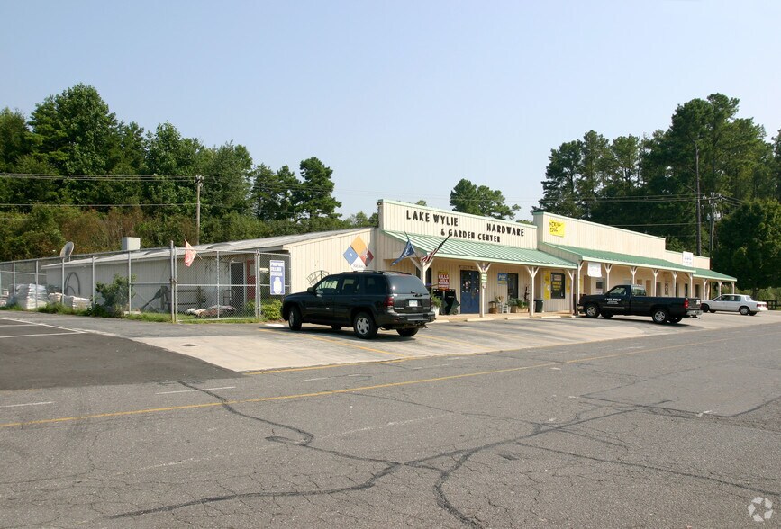 4076-4100 Charlotte Hwy, Lake Wylie, SC à louer - Photo du bâtiment - Image 2 de 6