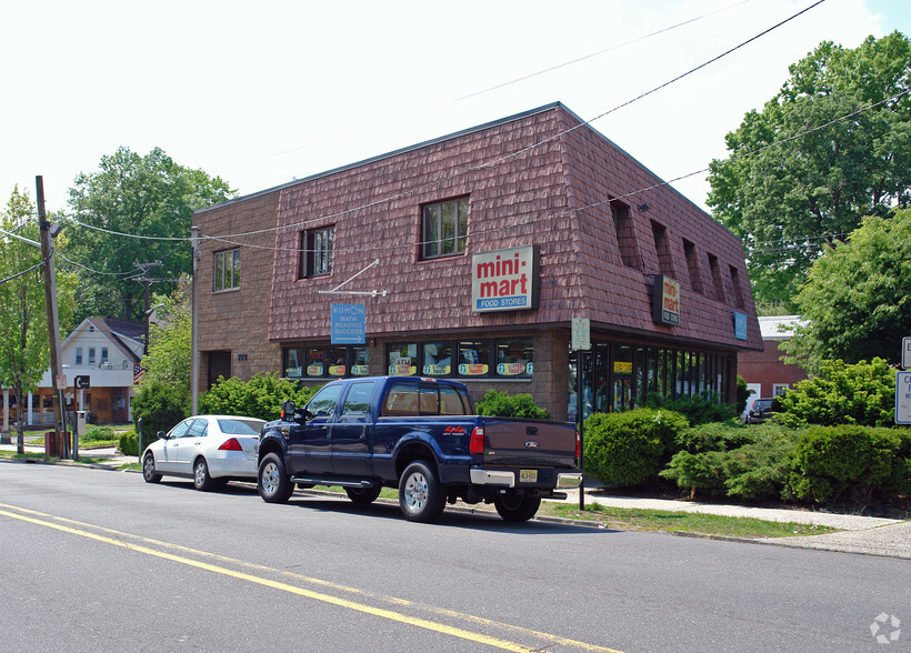 300 Park Ave, Rutherford, NJ à vendre - Photo principale - Image 1 de 1