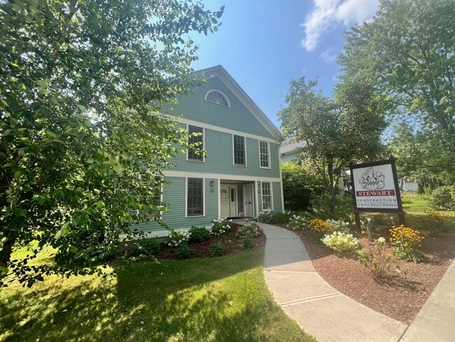 Plus de détails pour 24 Pearl St, Essex Junction, VT - Bureau à louer