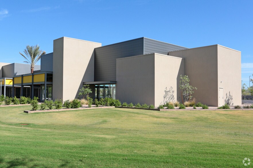 1245 S Price Rd, Chandler, AZ à louer - Photo du bâtiment - Image 3 de 16