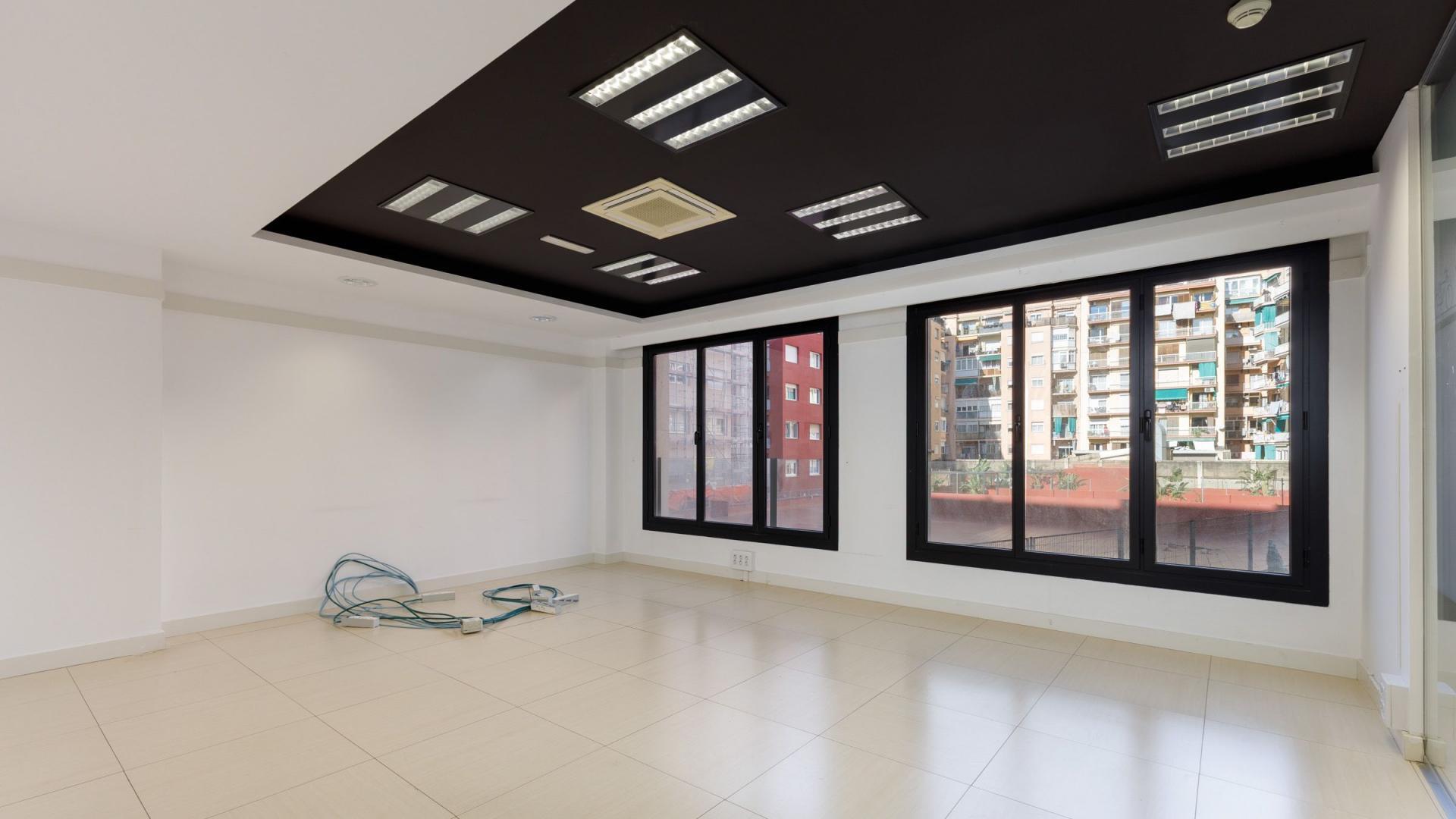 Avinguda de Madrid, 95, Barcelona, Barcelona for lease Interior Photo- Image 1 of 20