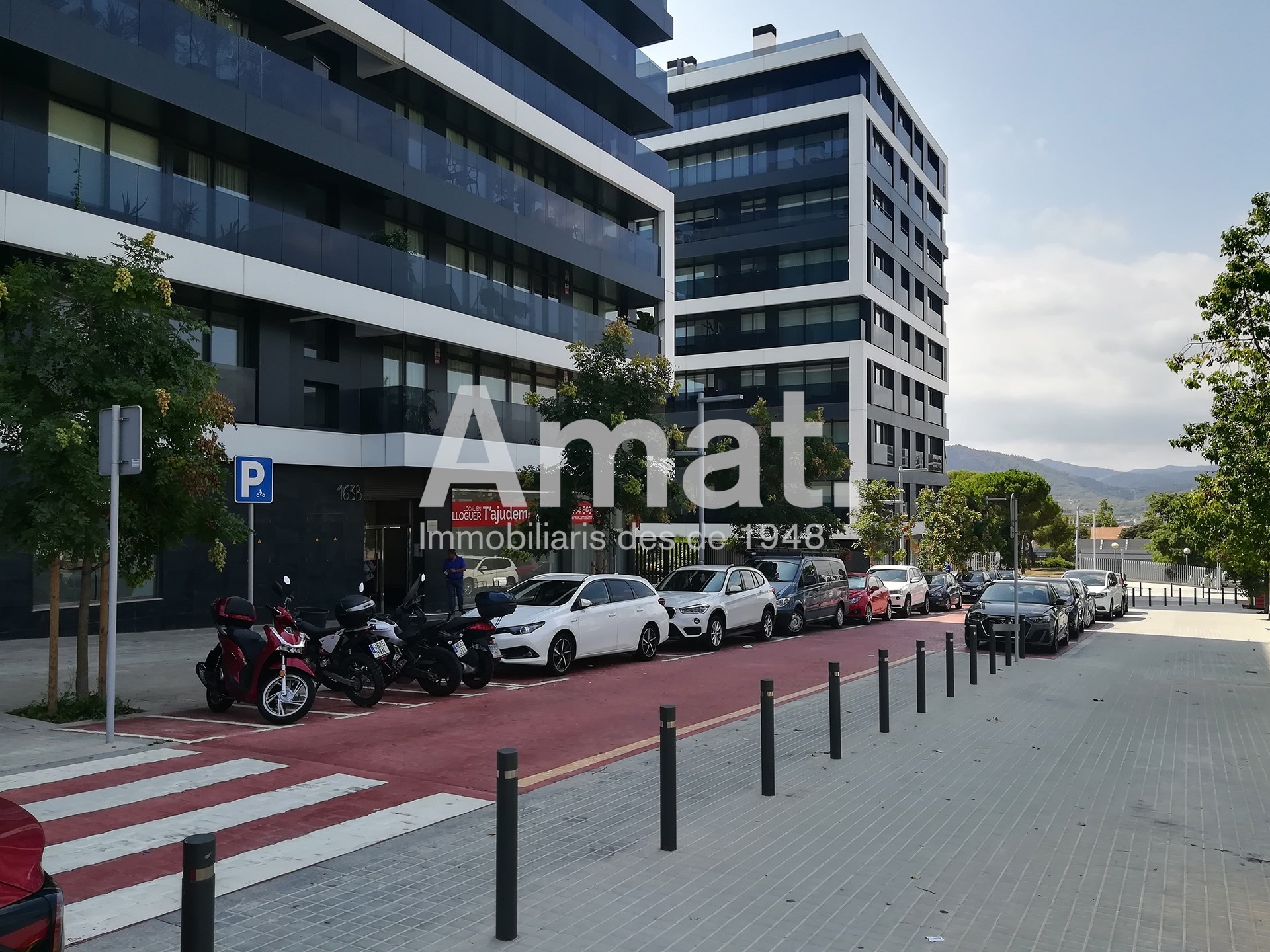 Commerce de détail dans Sant Just Desvern, Barcelona à louer Photo intérieure- Image 1 de 7