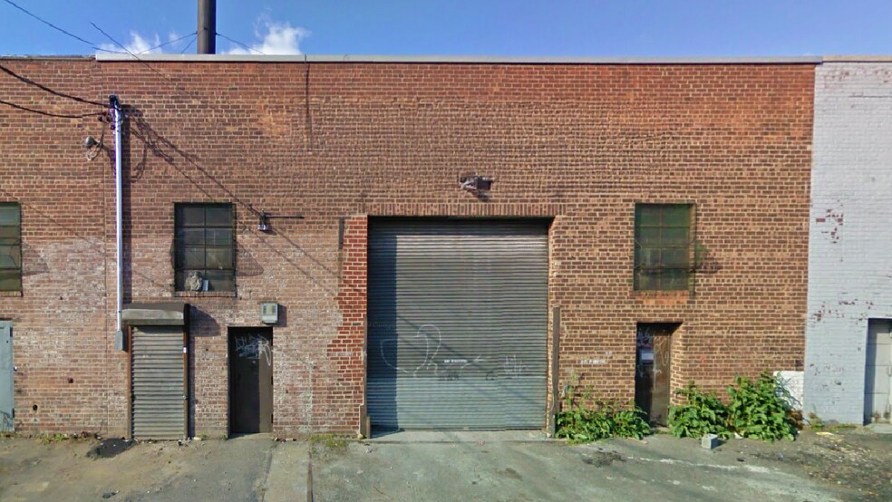 1169 Grinnell Pl, Bronx, NY à louer - Photo du bâtiment - Image 1 de 2