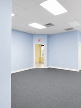 5683-5693 SE Crooked Oak Ave, Hobe Sound, FL à louer Photo intérieure- Image 2 de 11