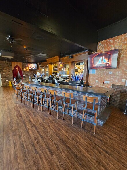 181 Front St, Marietta, OH à louer - Photo intérieure - Image 3 de 14