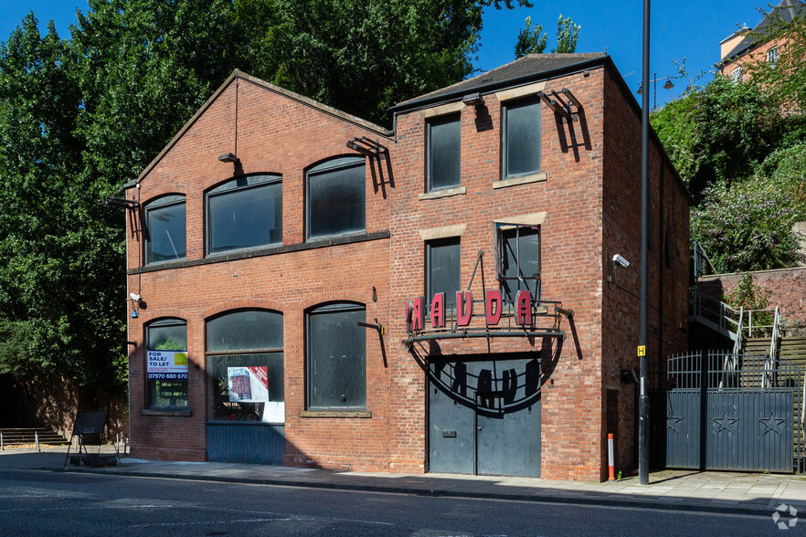 68-72 The Close, Newcastle Upon Tyne for lease - Building Photo - Image 2 of 5