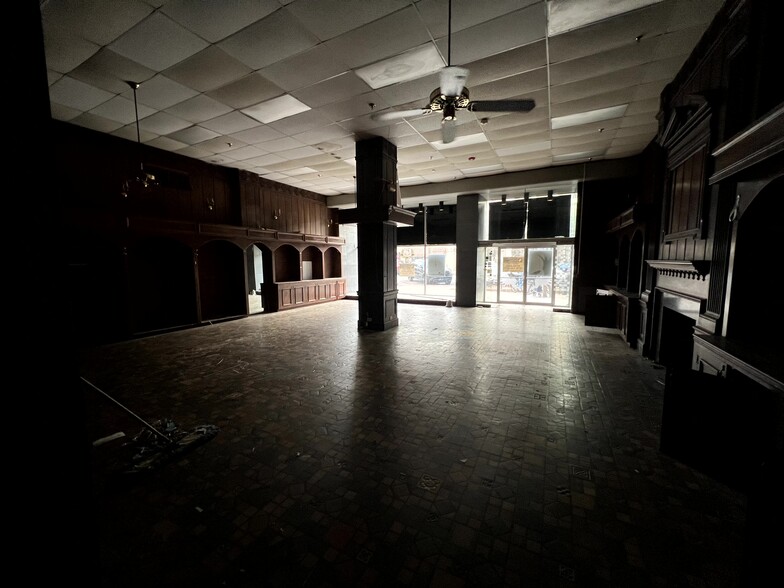 517 Cherry St, Macon-Bibb, GA for lease - Interior Photo - Image 2 of 8