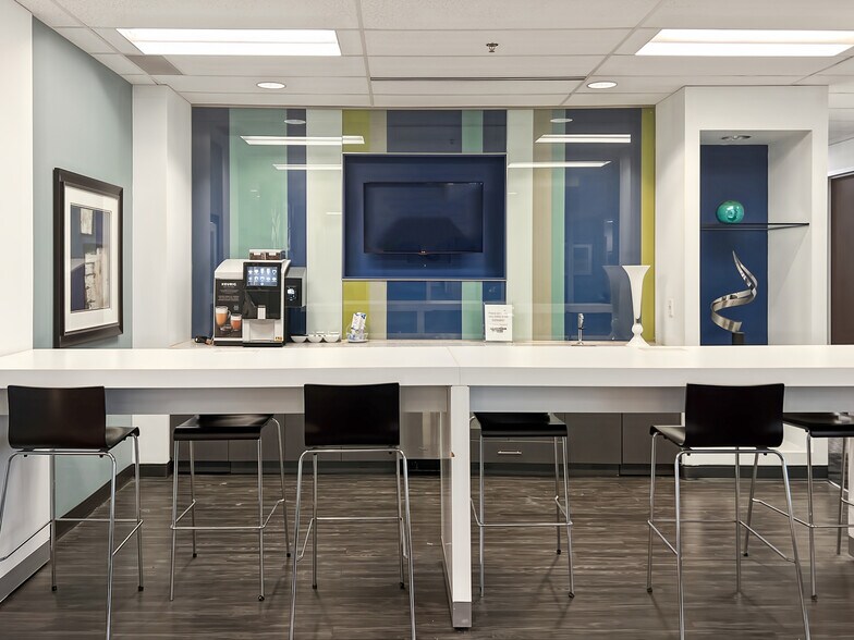 343 Preston St, Ottawa, ON à louer - Photo intérieure - Image 3 de 15