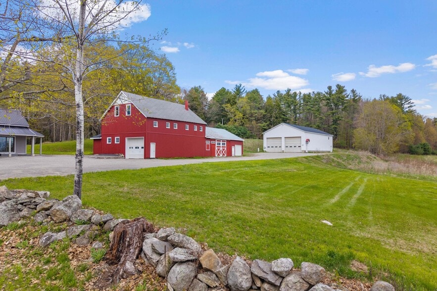 61 Hathaway Hill Rd, Livermore, ME à vendre - Photo du bâtiment - Image 2 de 9