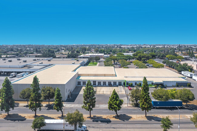 Plus de détails pour 1931 G St, Fresno, CA - Bureau, Industriel à louer