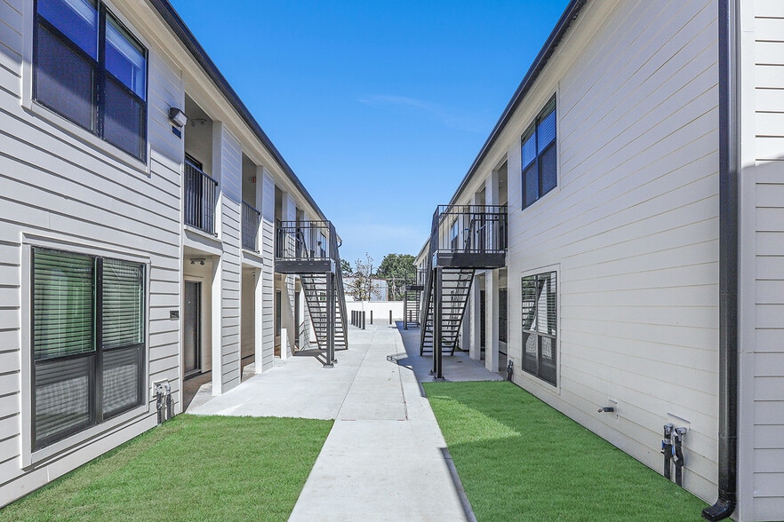 4380 Mohican Prescot Crossover, Baton Rouge, LA for sale - Building Photo - Image 3 of 10