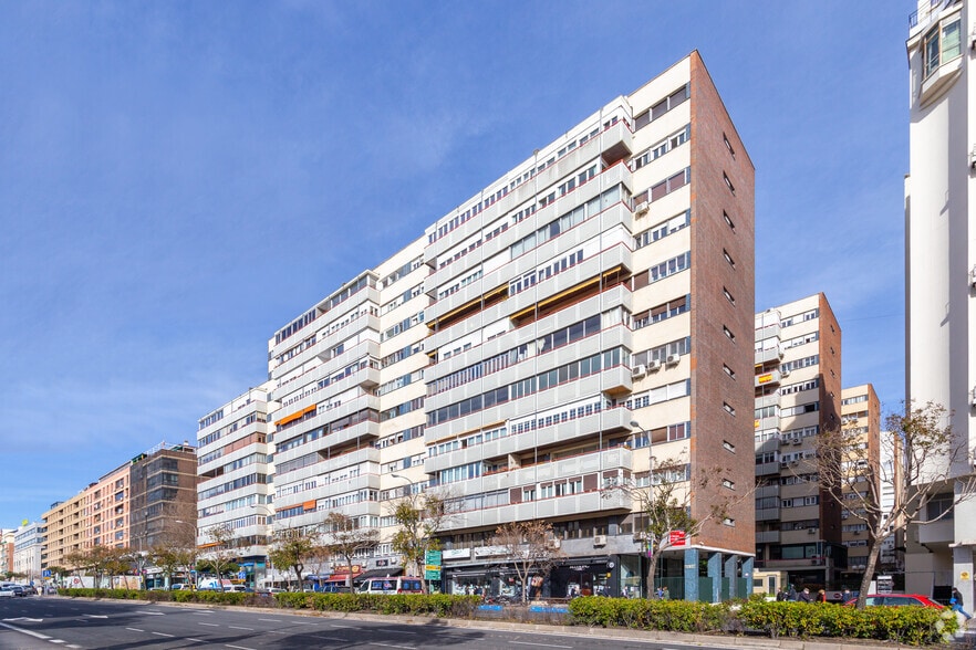 Calle de Edgar Neville, 6-8, Madrid, Madrid for lease - Building Photo - Image 1 of 7