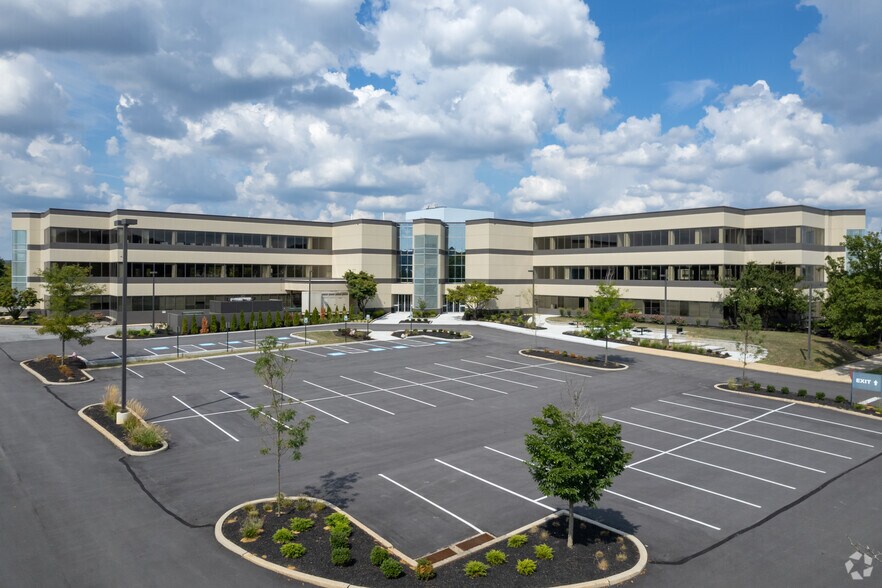 52 E Swedesford Rd, Malvern, PA à vendre - Photo du bâtiment - Image 1 de 8