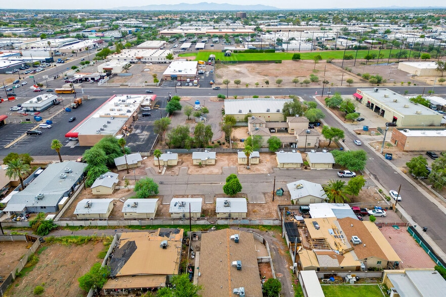 1815 W Sahuaro Dr, Phoenix, AZ for sale - Building Photo - Image 2 of 20