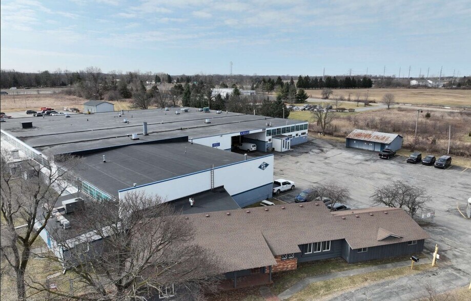 4500 E Grand River Ave, Howell, MI à vendre - Aérien - Image 3 de 16