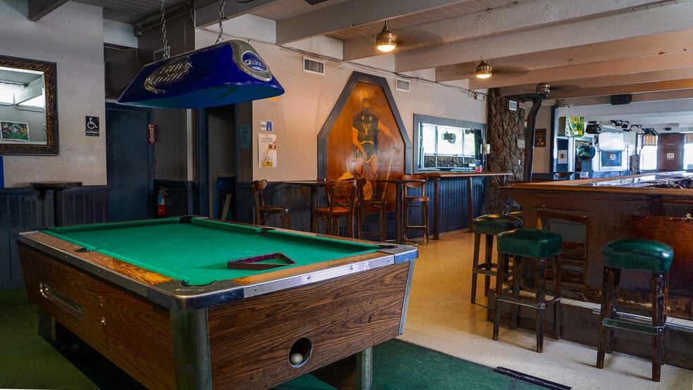 7377 Redwood Blvd, Novato, CA for lease - Building Photo - Image 3 of 8