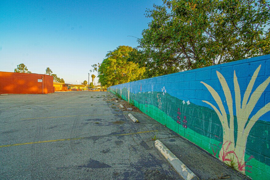 101-105 S Prairie Ave, Inglewood, CA for sale - Building Photo - Image 3 of 27