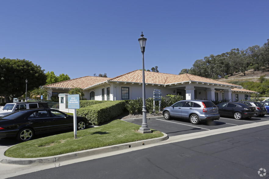 30290 Rancho Viejo Rd, San Juan Capistrano, CA à louer - Photo principale - Image 1 de 3