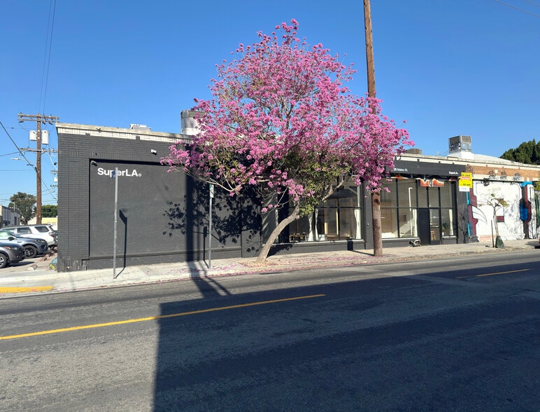 725 Mateo St, Los Angeles, CA à louer - Photo principale - Image 1 de 13