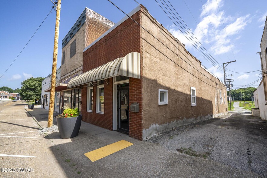 2372 Cedar St, McKenzie, TN à vendre - Photo du bâtiment - Image 2 de 21