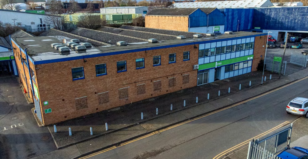 Heathfield Way, Northampton for sale - Building Photo - Image 2 of 4