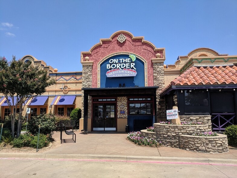 6250 North Fwy, Fort Worth, TX for sale - Building Photo - Image 2 of 4