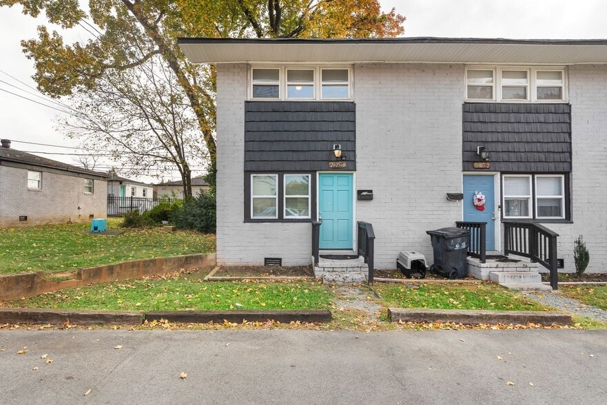 2301 Julia Ave, Charlotte, NC for sale - Building Photo - Image 2 of 12