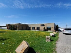 443-455 Boul Industriel, St-Eustache, QC for lease Interior Photo- Image 1 of 11