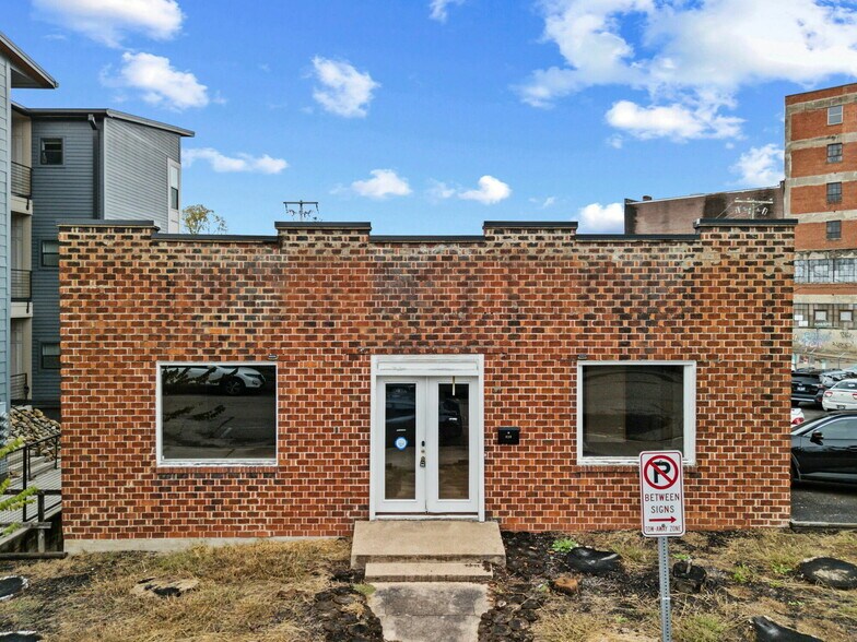 810 Tyson St, Knoxville, TN à louer - Photo du bâtiment - Image 2 de 25