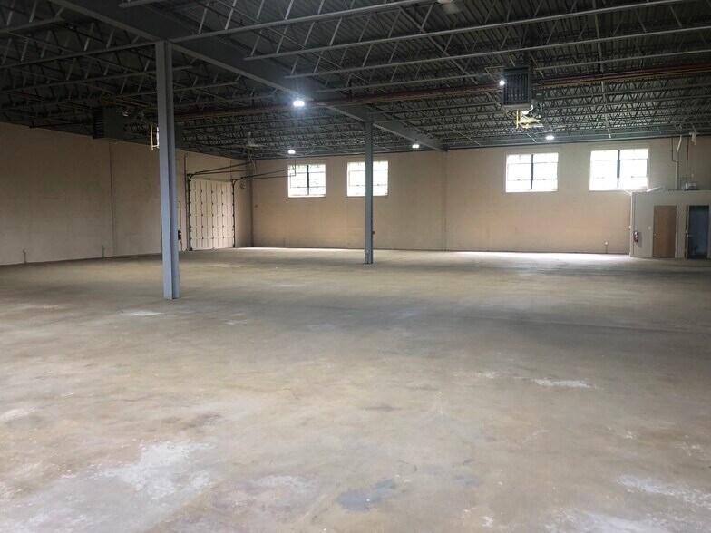 4 Commerce Rd, Fairfield, NJ à louer - Photo intérieure - Image 3 de 8