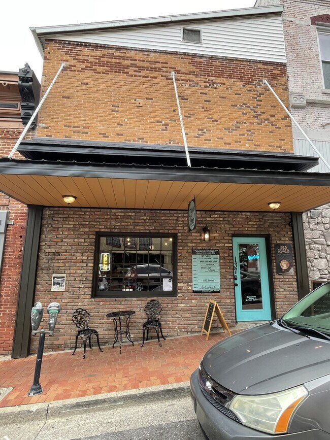 Plus de détails pour 137 Franklin St, Clarksville, TN - Local d'activités à louer