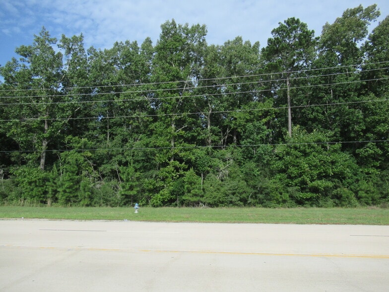 943 Conroe Park West Dr, Conroe, TX for sale - Building Photo - Image 3 of 12