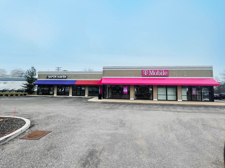 15631-15639 Manchester Rd, Ellisville, MO à louer - Photo du bâtiment - Image 2 de 2