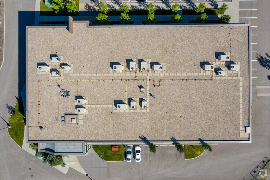 4000 4th St SE, Calgary, AB à louer - Aérien - Image 3 de 7