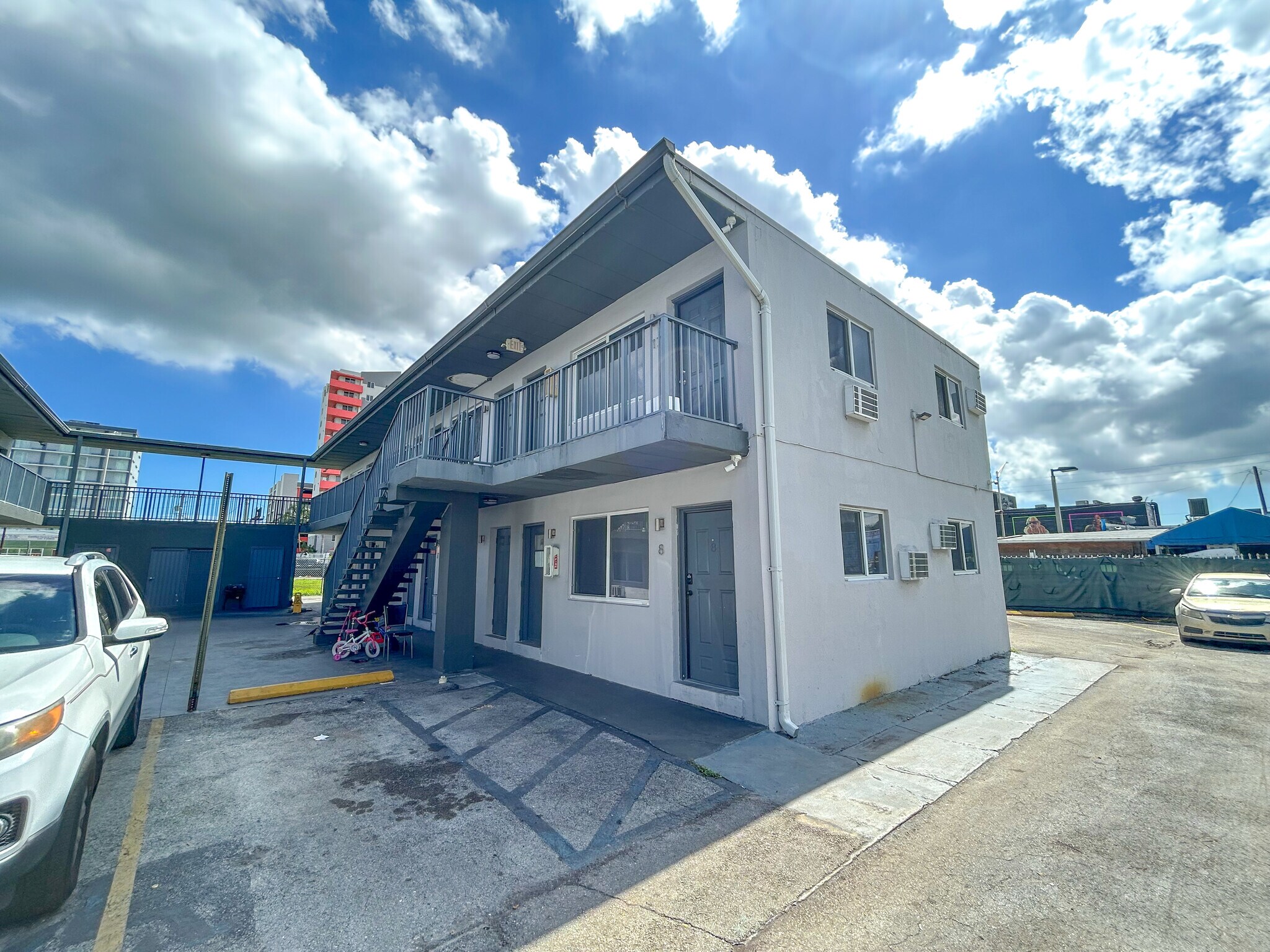 734 NW 80th St, Miami, FL à vendre Photo principale- Image 1 de 16