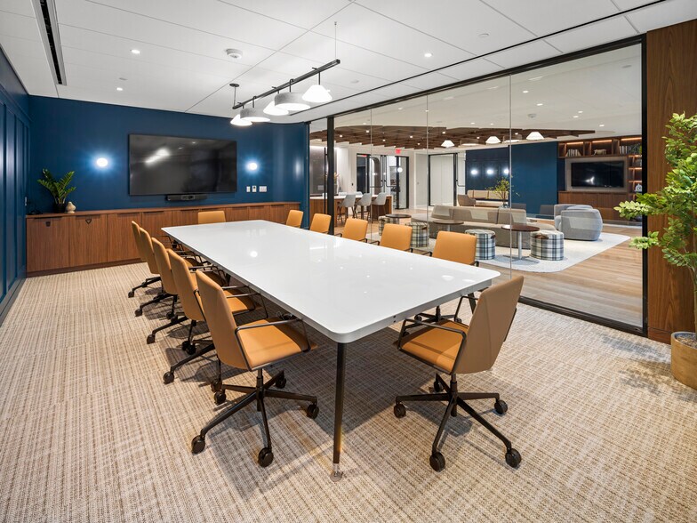 901 N Glebe Rd, Arlington, VA à louer - Photo intérieure - Image 2 de 4