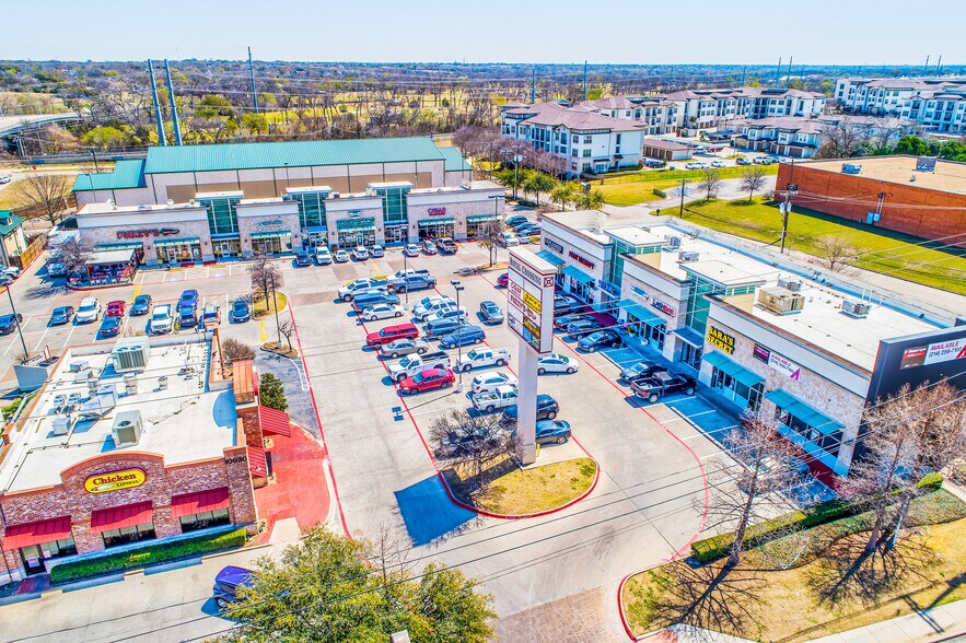 10910 N Central Expy, Dallas, TX à louer - Photo du bâtiment - Image 2 de 4
