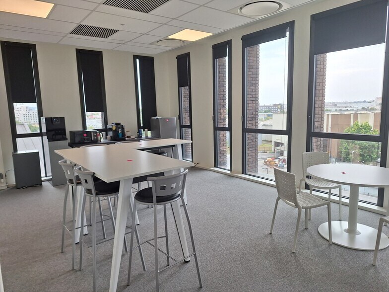 171 Rue Lucien Faure, Bordeaux à louer - Photo du bâtiment - Image 2 de 10