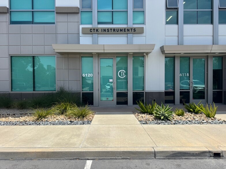 6116-6126 Innovation Way, Carlsbad, CA for lease - Building Photo - Image 2 of 3