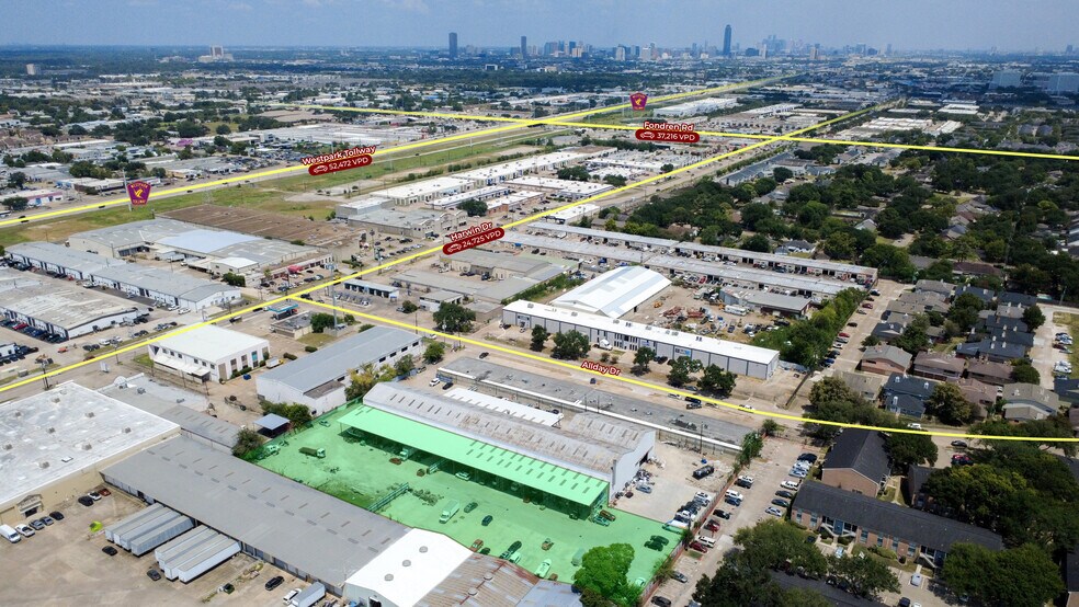 5890 Allday Dr, Houston, TX à louer - Photo du bâtiment - Image 3 de 7