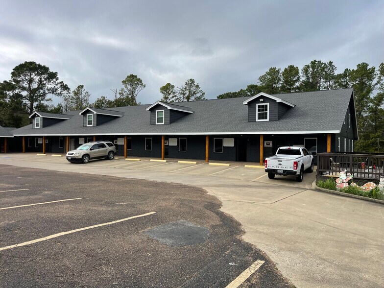 340 Pan American Dr, Livingston, TX à louer - Photo du bâtiment - Image 2 de 3