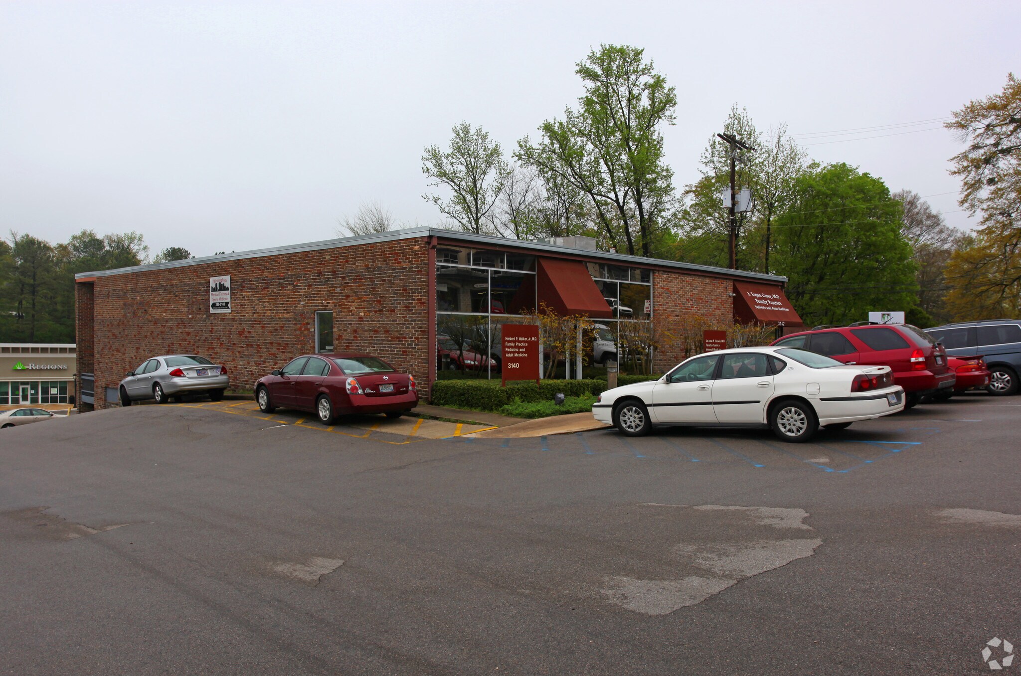 3140-3142 Cahaba Heights Rd, Birmingham, AL for lease Primary Photo- Image 1 of 6