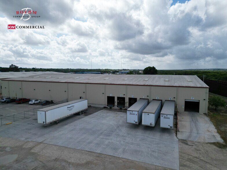 109 Lupita Circle, Del Rio, TX à louer - Photo du bâtiment - Image 3 de 41