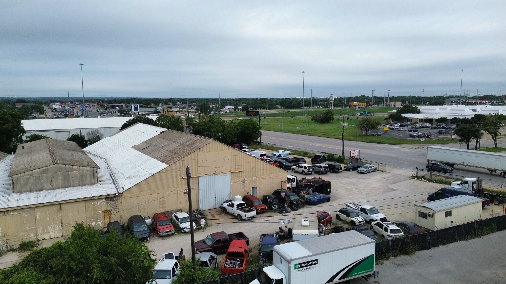 2550 NE 28th St, Fort Worth, TX for lease Building Photo- Image 1 of 9