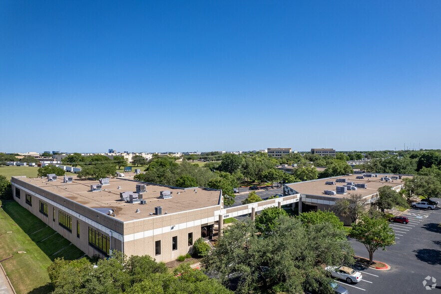 12303 Technology Blvd, Austin, TX à louer - Photo du bâtiment - Image 2 de 20