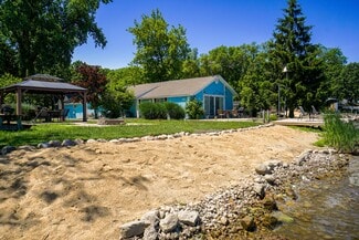 More details for 27717 W Grass Lake Dr, Spring Grove, IL - Multifamily for Sale
