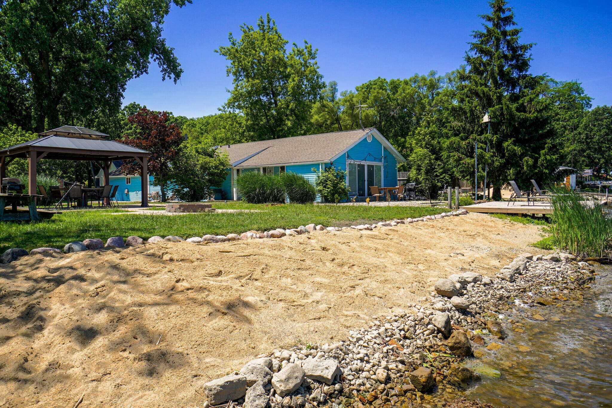 27717 W Grass Lake Dr, Spring Grove, IL à vendre Photo du bâtiment- Image 1 de 35