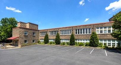 4 Rockbourne Ave, Clifton Heights, PA à louer Photo intérieure- Image 1 de 10